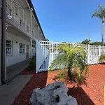 Budget Inn - St. Petersburg