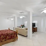 A Saba Wind North- Oceanfront Estate With Pool On Captiva Island