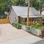 Garden Views In Lincolnville Walk Dt Dogs Ok