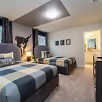 Beautiful New 8Br W Theme Rooms Pool Game Room