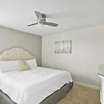 Awesome 8 Bedroom Villa W Game Room Pool & Theater