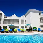 Silver Palms Inn