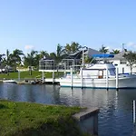 Tropical Paradise Bed & Breakfast