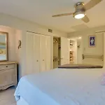 Siesta Key Condo With Heated Pool Less Than 1 Mi To Beach