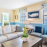 1463 Belle Terre