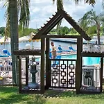 Lake Roy Beach Inn - Winter Haven