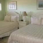 Turtle Crawl Inn - Longboat Key