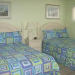 Turtle Crawl Inn - Longboat Key