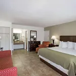 Days Inn By Wyndham St. Petersburg / Tampa Bay Area