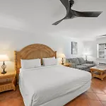 Tropic Isle At Anna Maria Island Inn