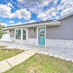 Deltona Home With Saltwater Pool And Sunroom!