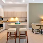 203-1Br/1Ba At The Beach Gem! Lux Amenities!