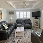 Island House Beach Resort 40B