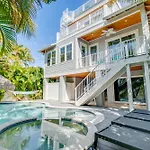 Surfer\'S Dream, 4 King Beds, 4 Trundle Beds, 6 Full Baths, Pet-Friendly With A Rooftop Deck!