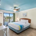 Bayview Plaza Waterfront Resort