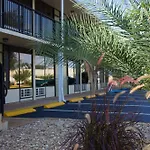 At Home Inn - Fort Pierce