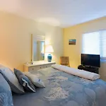 Pinnacle Port Condos