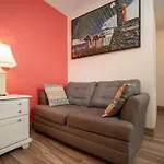 Island Sun Inn & Suites - Venice, Florida Historic Downtown & Beach Getaway