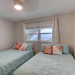 El Matador 266 - Sixth Floor Unit