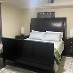 Cozy Country Style Apartment Queen Bed Close Beach