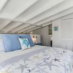 Turtle Loft - Charming Oceanfront Loft - Multiple Decks - Private Beach Access