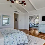 Mermaid Castle - Oceanfront Luxury Beach House - Rooftop Deck