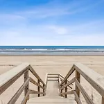 Ocean Lookout 1 - Heated Pool, Beachfront Deck, Stunning Ocean Views