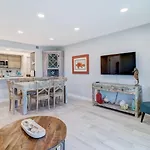 Ketch Courtyard Condo - Oceanview Balcony - Pool - Steps From The Beach