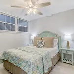 Ketch Courtyard Condo - Oceanview Balcony - Pool - Steps From The Beach