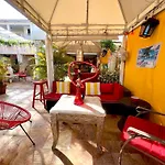 Villa Sinclair Beach Suites And Spa