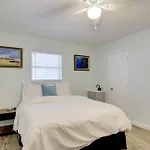 Pet-Friendly Stuart Studio Less Than 3 Mi To Downtown!