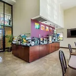 Quality Inn & Suites At Tropicana Field