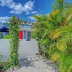 Salt Air East By Beach Retreats