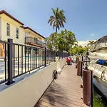 Spacious Lighthouse Point Home With Pool And Grill!