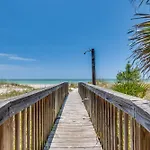 Paradise Beach, 8 Bed, 6,5 Bath, Beachfront & Pet Friendly!
