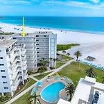 Jamaica Royale Beachfront Tower