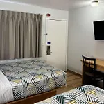 Travelodge by Wyndham Riviera Beach/West Palm
