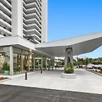 One Seagrove Place 1206