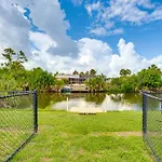 Canalfront Retreat With Heated Pool And Hot Tub!
