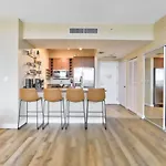 Studio With Rooftop Pool In Boynton Beach