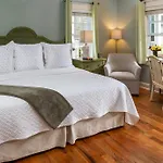 The Addison On Amelia
