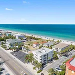 Breathtaking Penthouse Views Oceanview Getaway