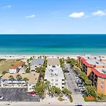 Breathtaking Penthouse Views Oceanview Getaway