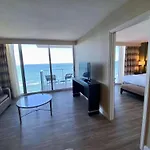 Radisson Suite Hotel Oceanfront
