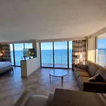 Radisson Suite Hotel Oceanfront