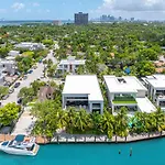 Villa Waterfront Miami 6 Bedrooms Sleeps 14 People