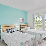 St Pete Isla Bahia Vista 8-210 Bay View