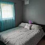 Quiet Fully Furnished Apartment