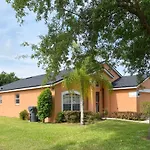 Upstay - Bungalow W Private Pool Hot Tub Lake View