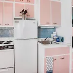 Saltwater Hideaway - Waterfront Resort - Coral Resort #E-2
